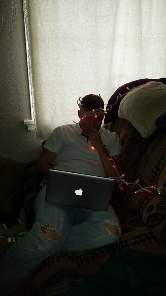 576677_10152067618475610_1776601611_n